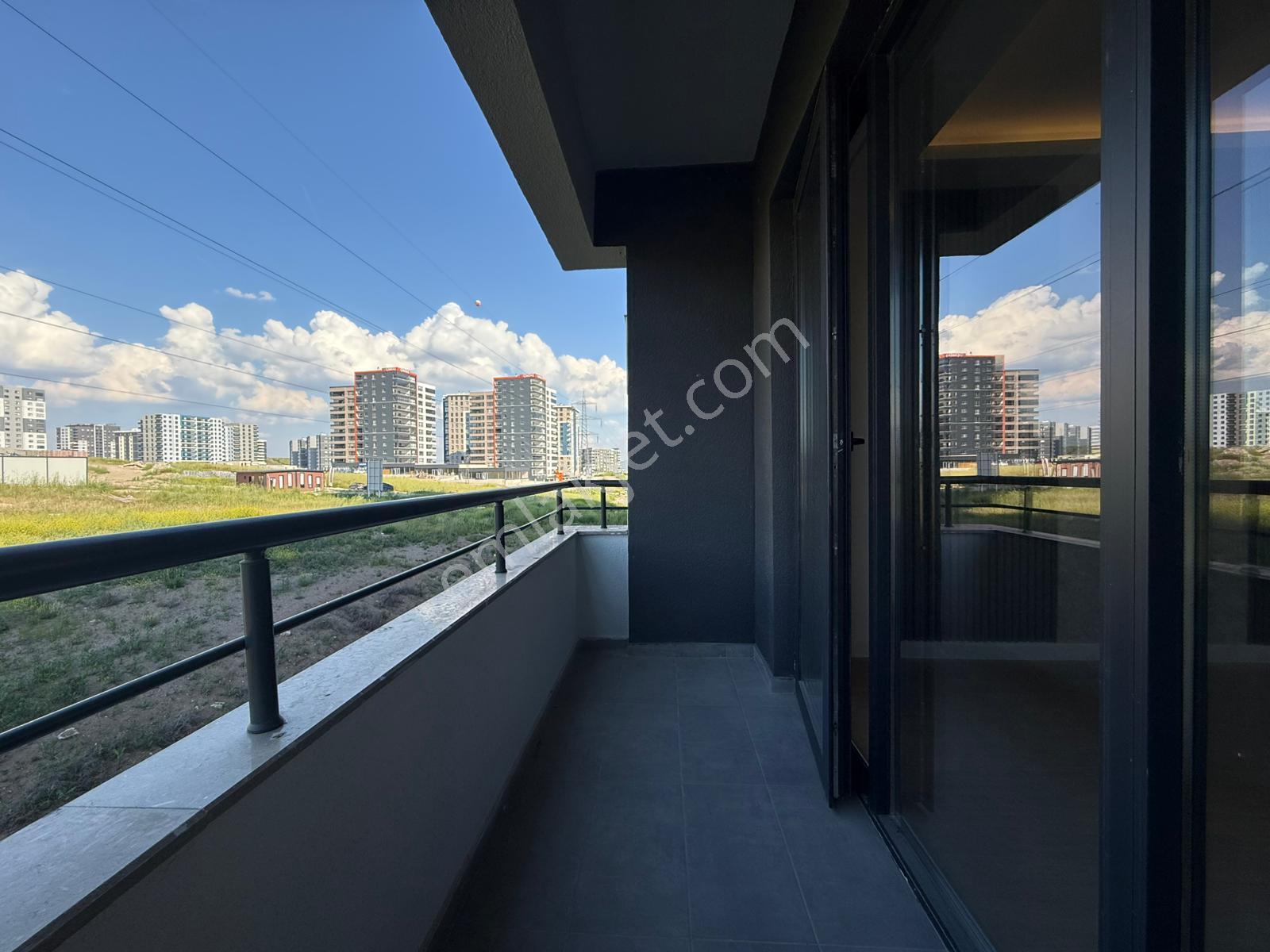 Güvenlikli Site İçerisinde Ebeveyn Banyolu Full Yapılı 2+1 Daire - Görsel 22