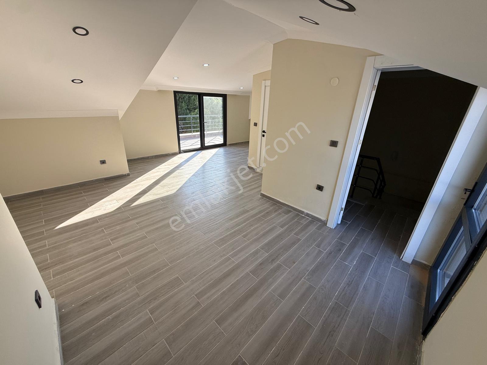 İzmir Dikili Salihler'de Denize Yakın Satılık Sıfır 5+1 Villa - Görsel 18