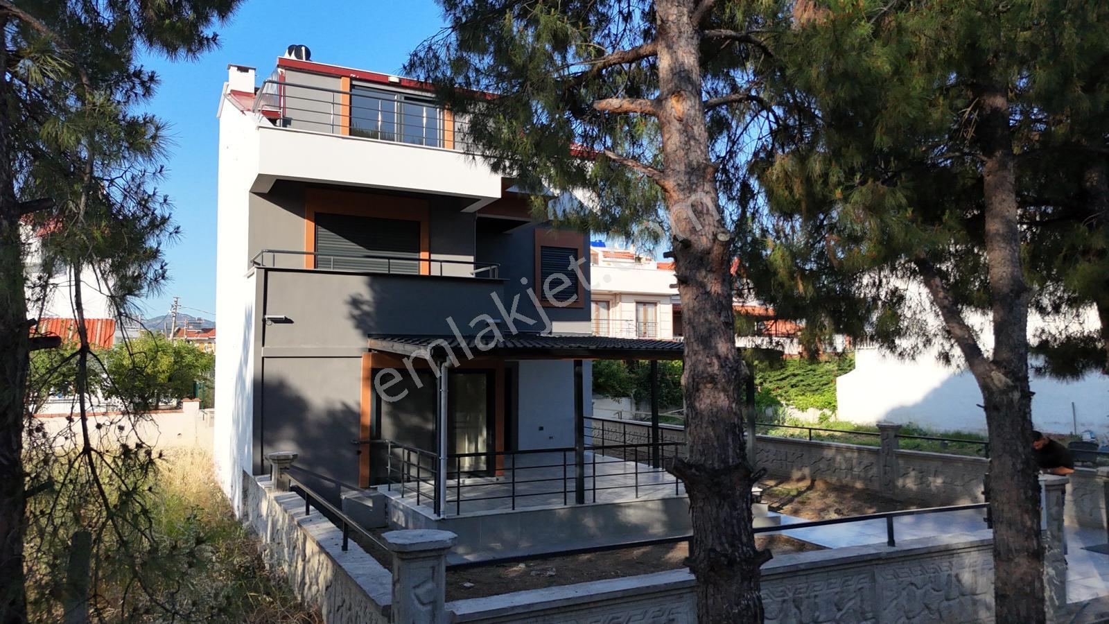 İzmir Dikili Salihler'de Denize Yakın Satılık Sıfır 5+1 Villa - Görsel 32