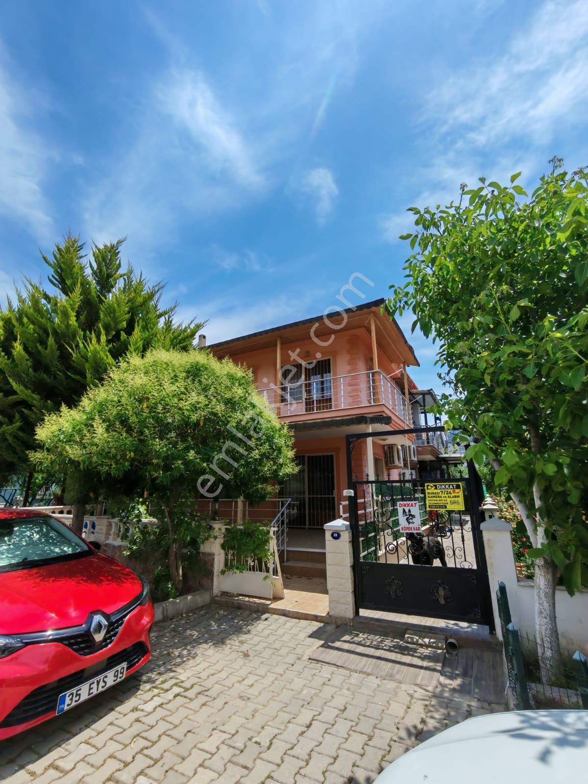 Yenifoça'da Eşsiz Konumda! Müstakil, Deniz Manzaralı 2+1 Dubleks - Görsel 17