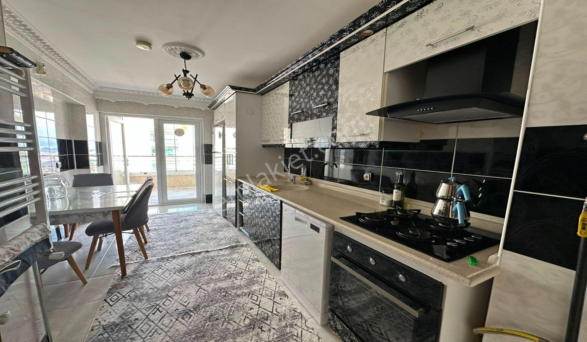 Atapark Engellerde Manzaralı Geniş Eşyalı Kiralık