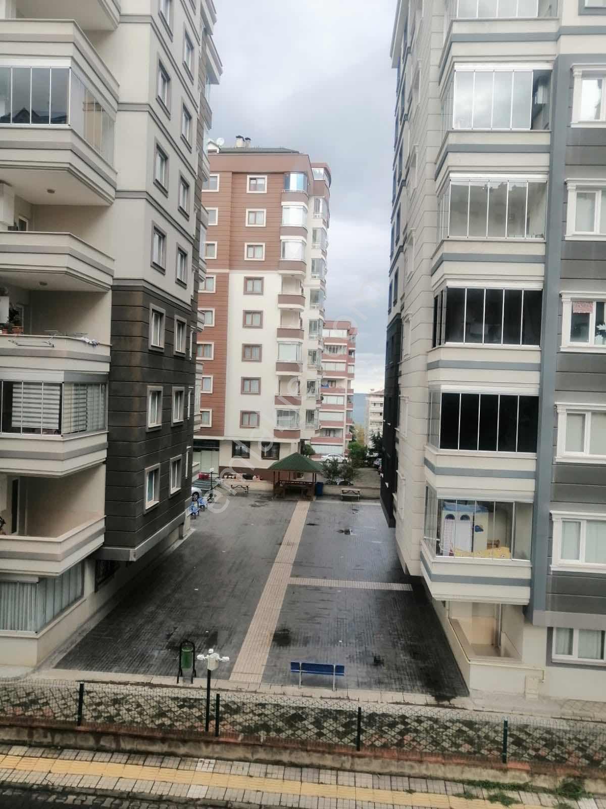 Söğütlü'de Kiralık 3+1 Daire - Görsel 18