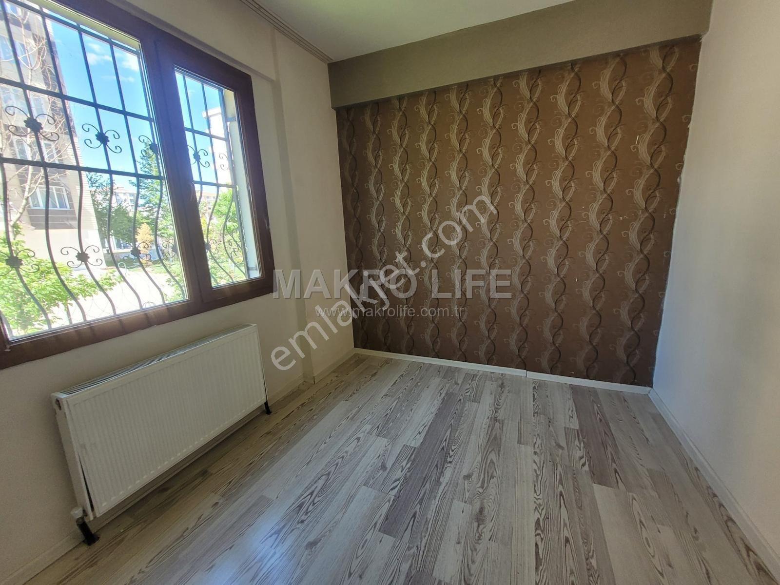 Nevruz Park Civarı Satılık 1+1 Daire