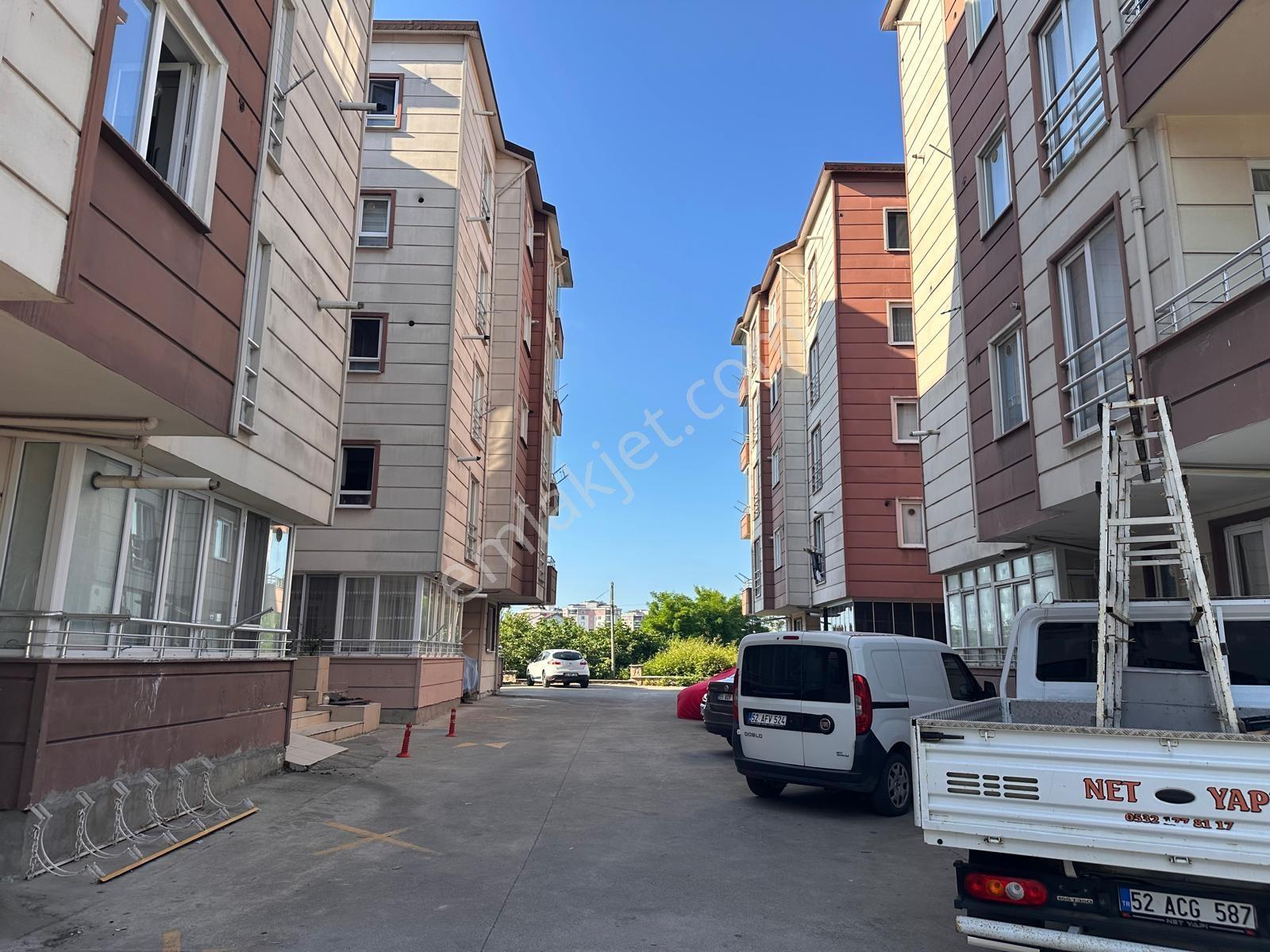 Century 21'den Karşıyaka'da Kiralık 1+1 - Görsel 2