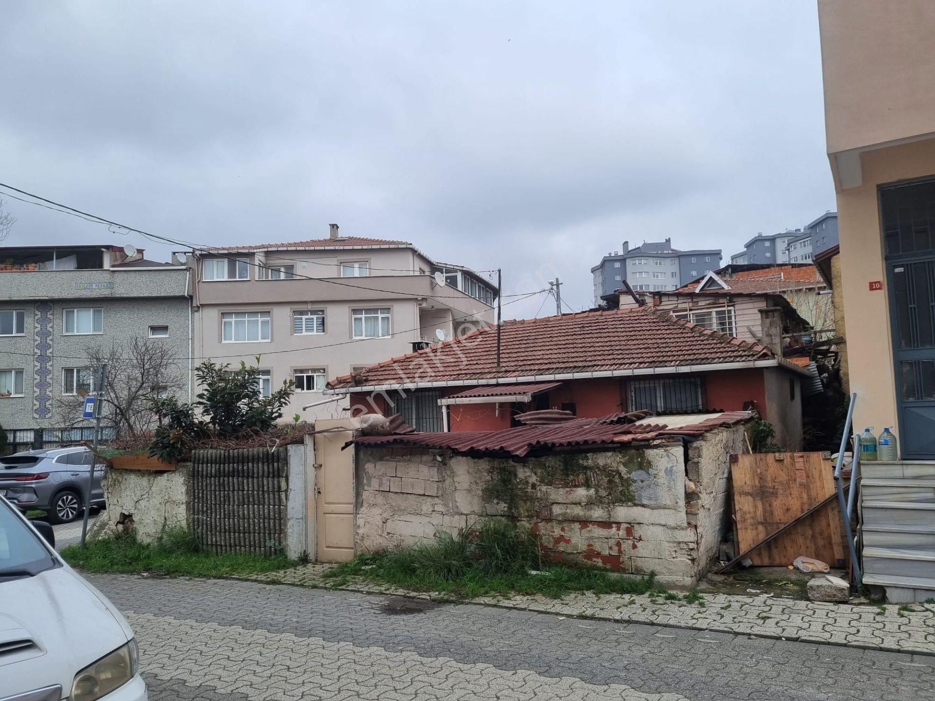 Oryaştan Ataşehir İçerenköyde 152m2 Satılık Müstakil Parsel Arsa