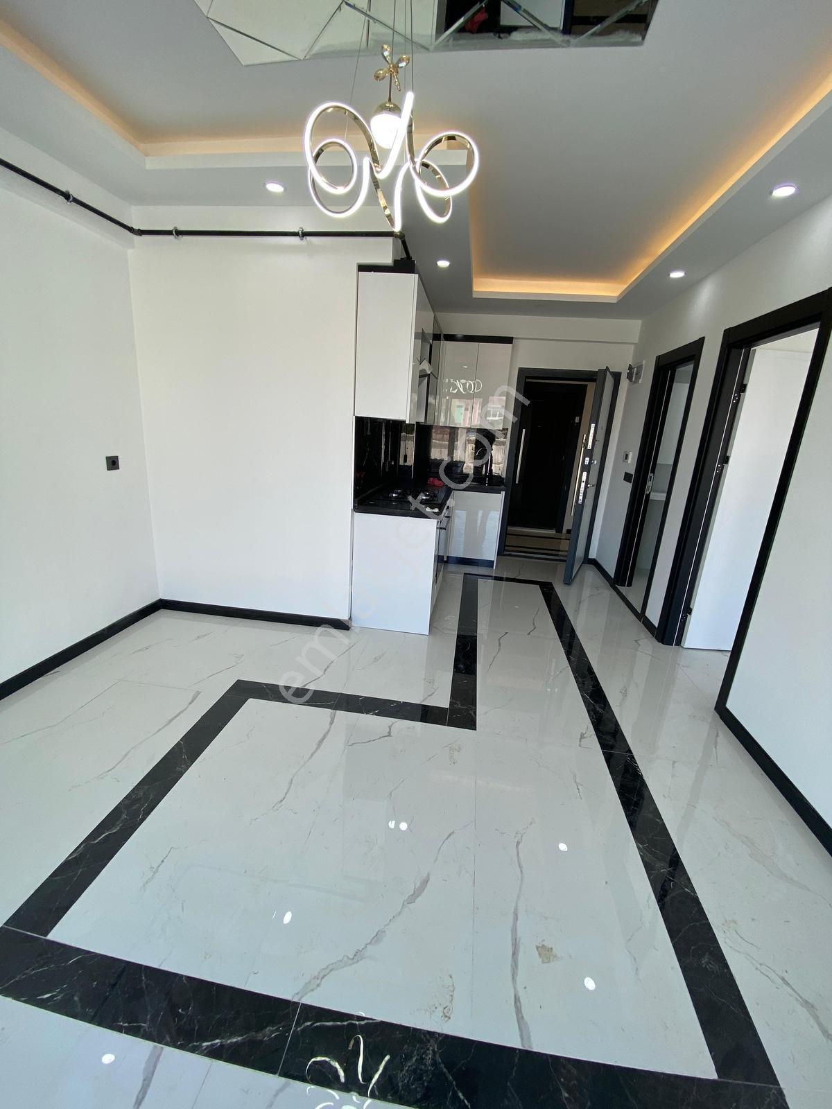 Havuzlar Mahallesi'nde Özel Bahçe Kullanımlı 1+1 Kiralık Daire - Görsel 2