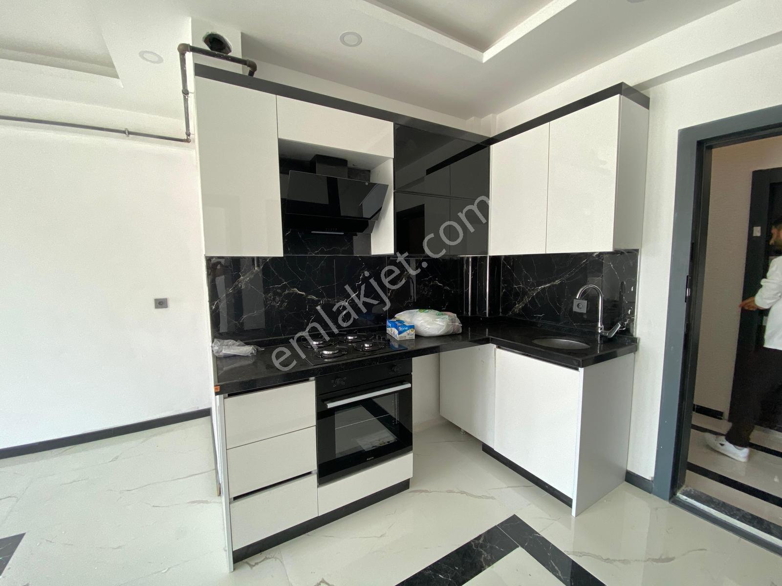 Havuzlar Mahallesi'nde Özel Bahçe Kullanımlı 1+1 Kiralık Daire - Görsel 7