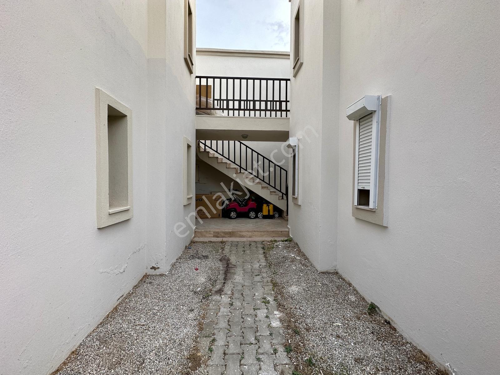 Bodrum Gümüşlük'te Havuzlu Güvenlikli Sitede Ferah Üst Kat Daire - Görsel 5