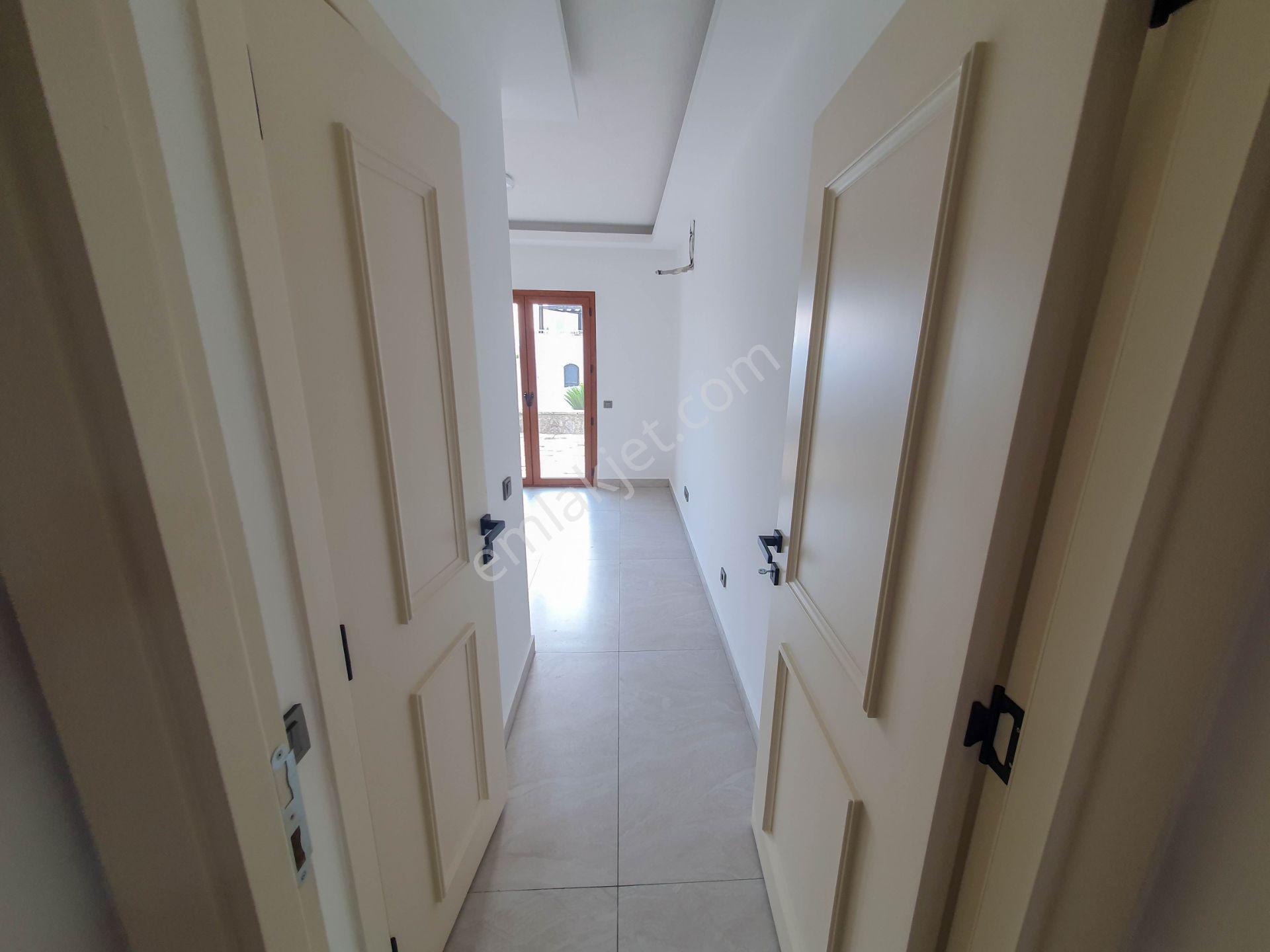 Turgutreis'te Satılık Havuzlu Sitede Deniz Manzaralı Daire - Görsel 18