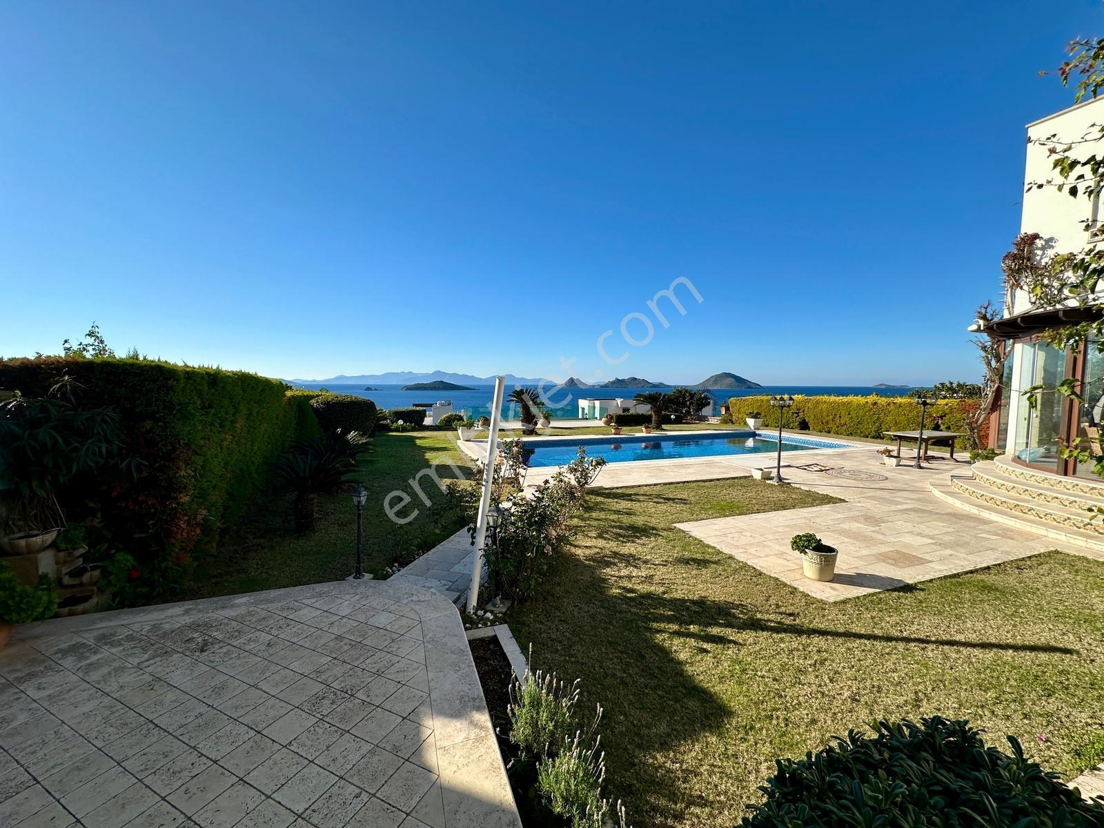 Turgutreis'te Elit Konumda Havuzlu Deniz Manzaralı Lüks Villa - Görsel 18