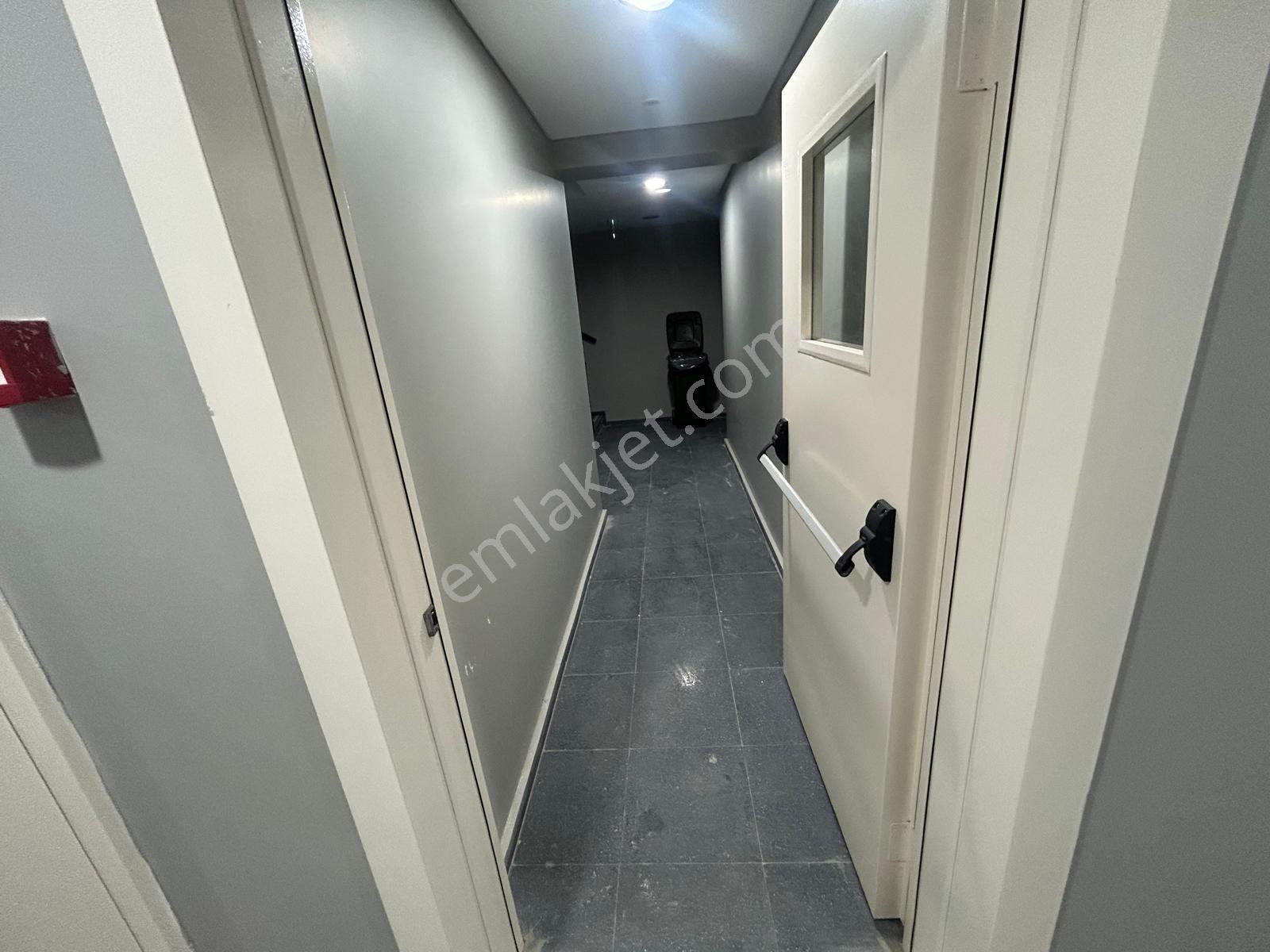 Üsküdar Mehmet Akif Ersoy'da Yeni Site Merkezi Konum 2+1 Satılık - Görsel 23