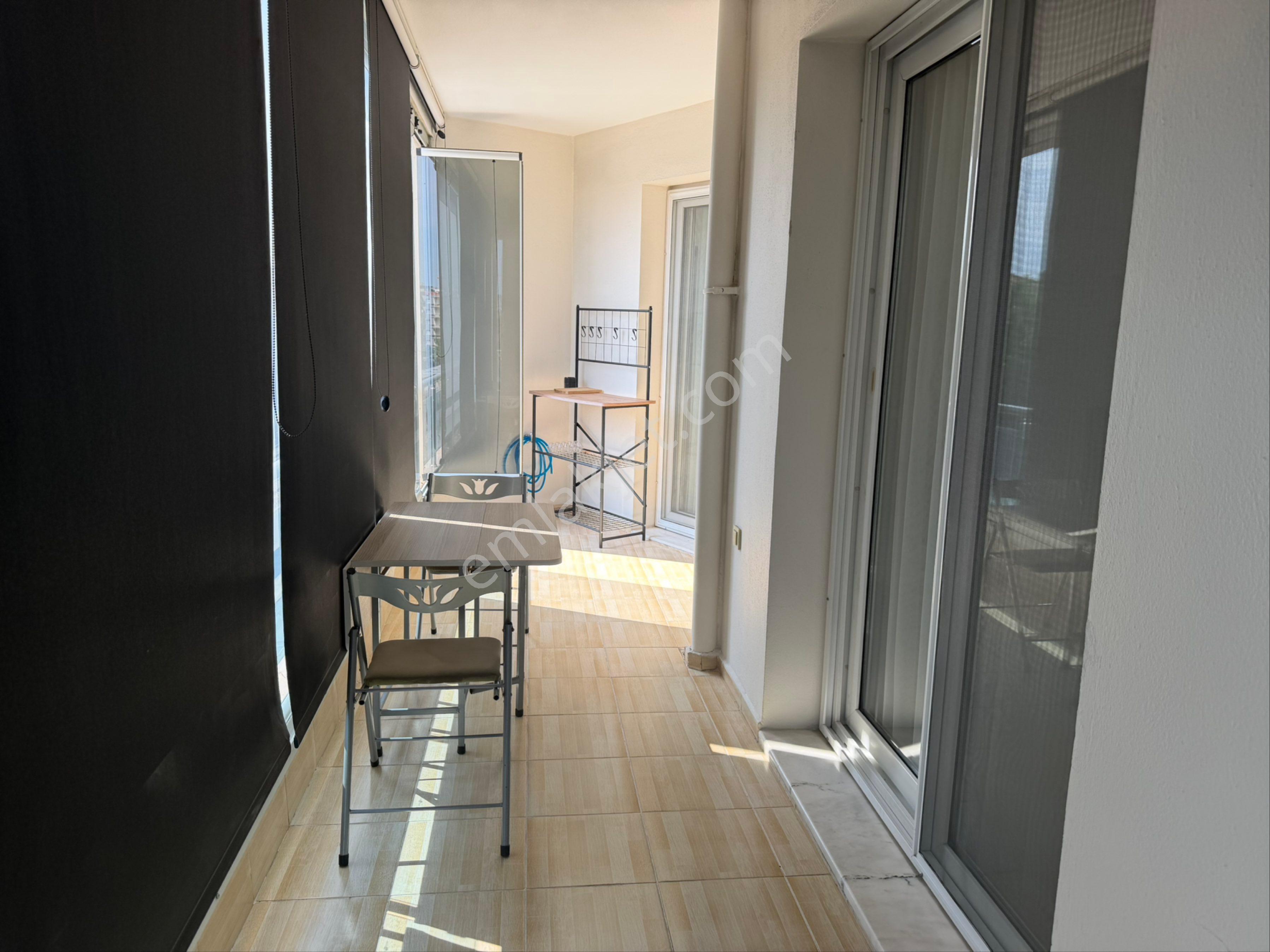 Karşıyaka Demirköprü De Full Eşyalı Kiralık 3+1 Lüx Köşe Daire - Görsel 8