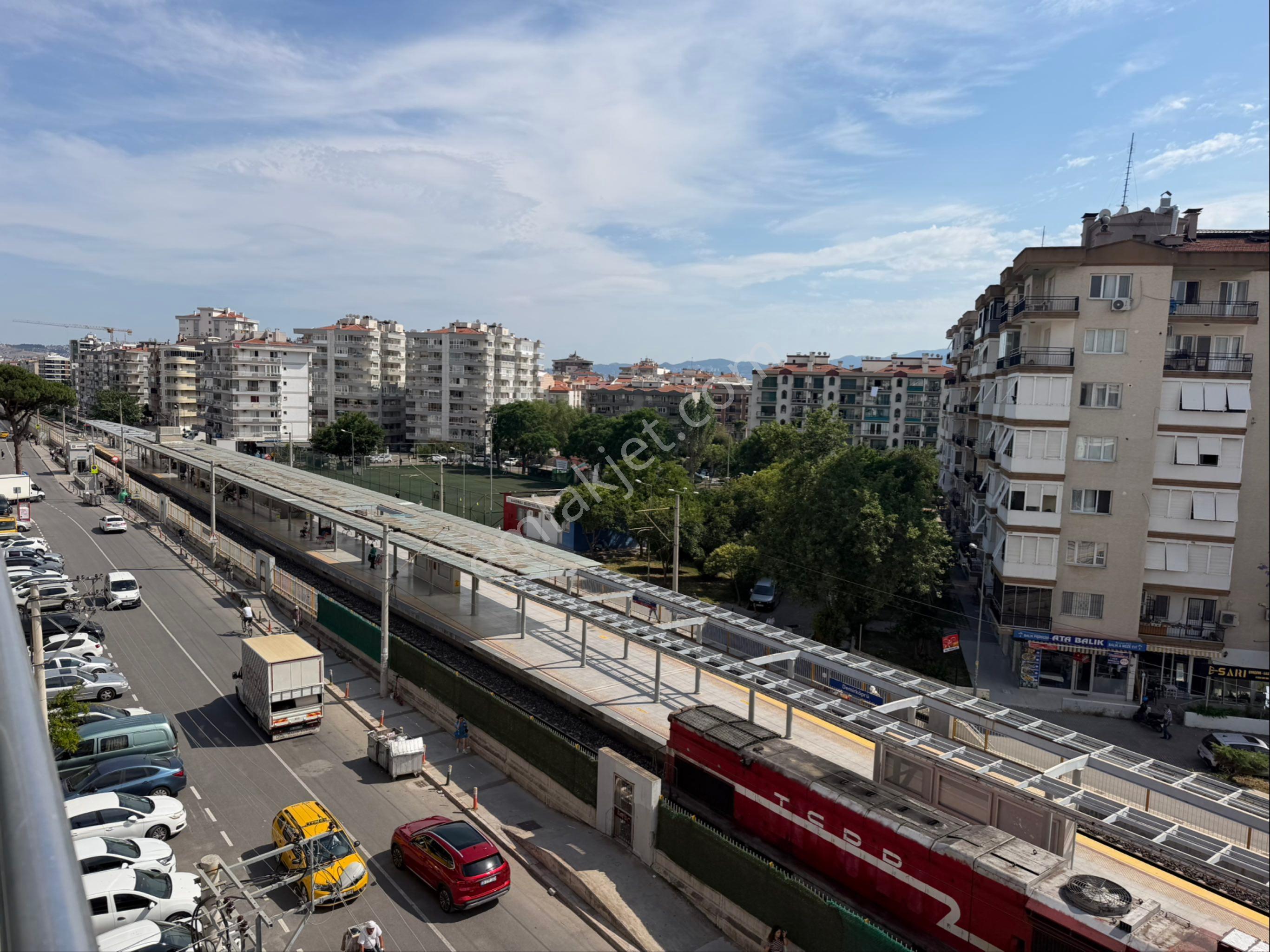 Karşıyaka Demirköprü De Full Eşyalı Kiralık 3+1 Lüx Köşe Daire - Görsel 21