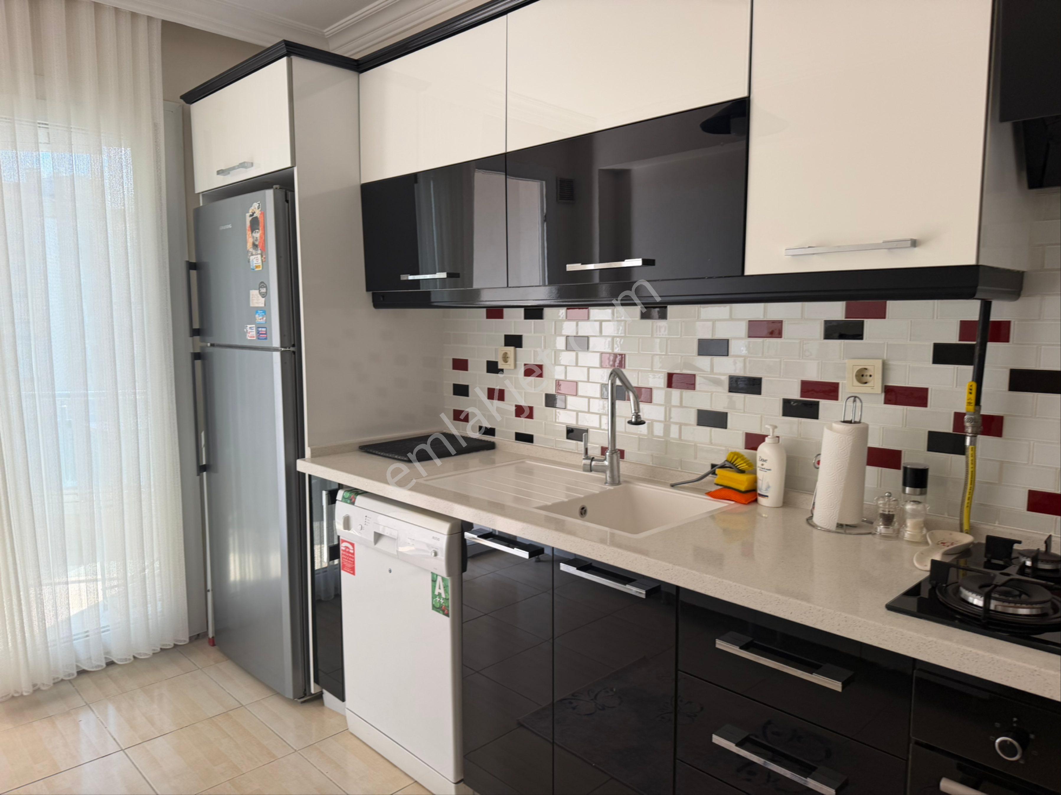 Karşıyaka Demirköprü De Full Eşyalı Kiralık 3+1 Lüx Köşe Daire - Görsel 12