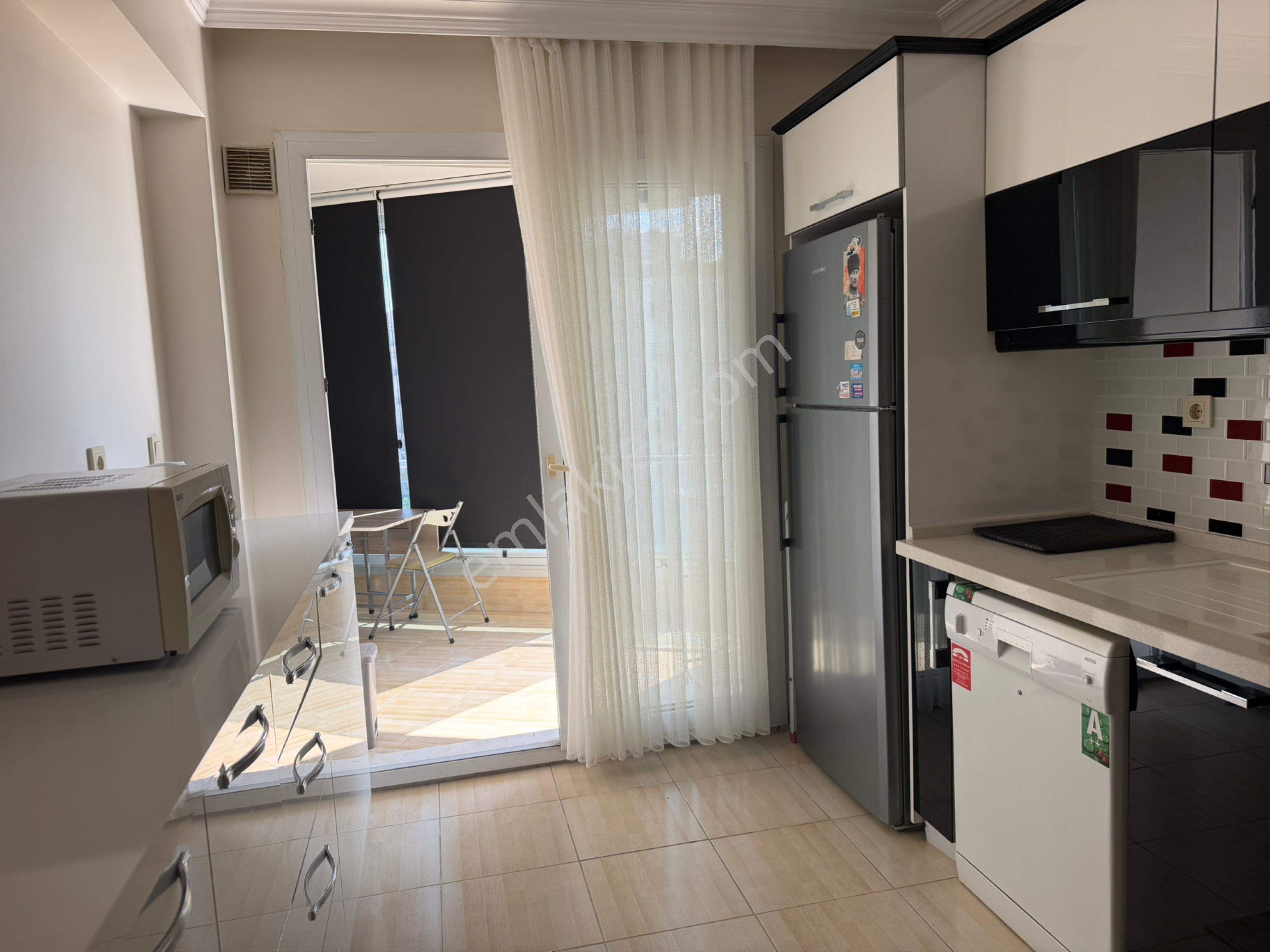 Karşıyaka Demirköprü De Full Eşyalı Kiralık 3+1 Lüx Köşe Daire - Görsel 11