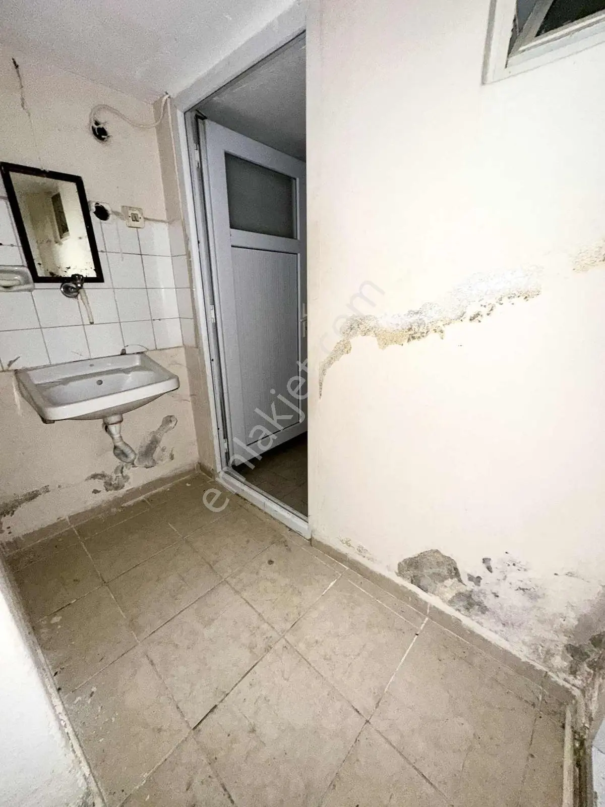 Piremirde 2+1 80m2 Uygun Fiyatlı Kiralık Daire - Görsel 17