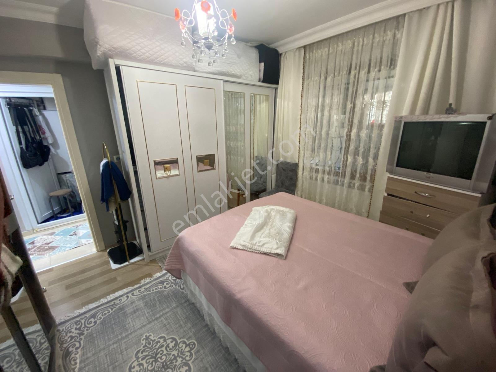 ╣goped╠ Cephanelik Sokak'ta Satılık 90m2 Yarı Bodrum 2+1 Bahçeli - Görsel 12