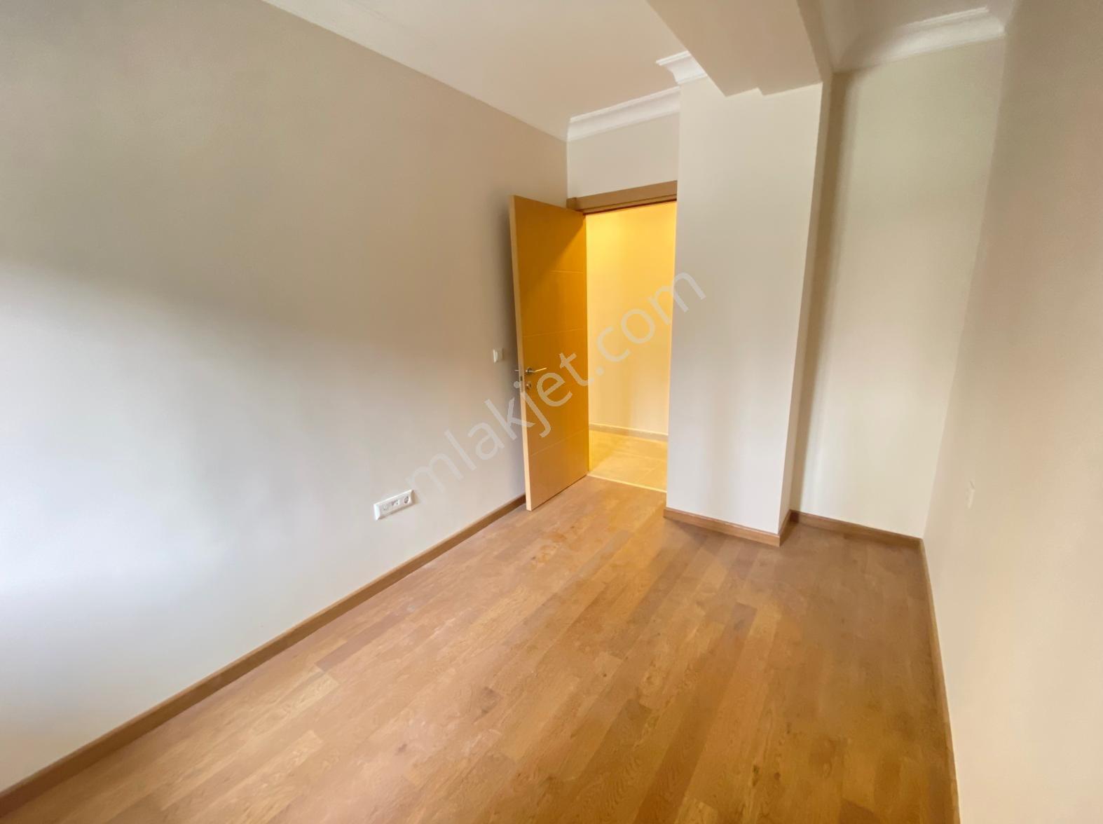 Erenköyde Divanın Sokağında 2+1 80 M2 Net - Görsel 4