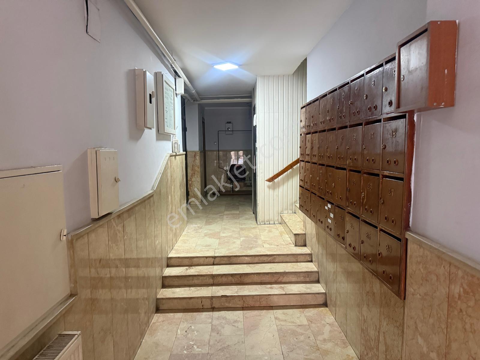 Meşrutiyet Caddesi'nde Full Eşyalı Satılık 2+1 Ofis - Görsel 3