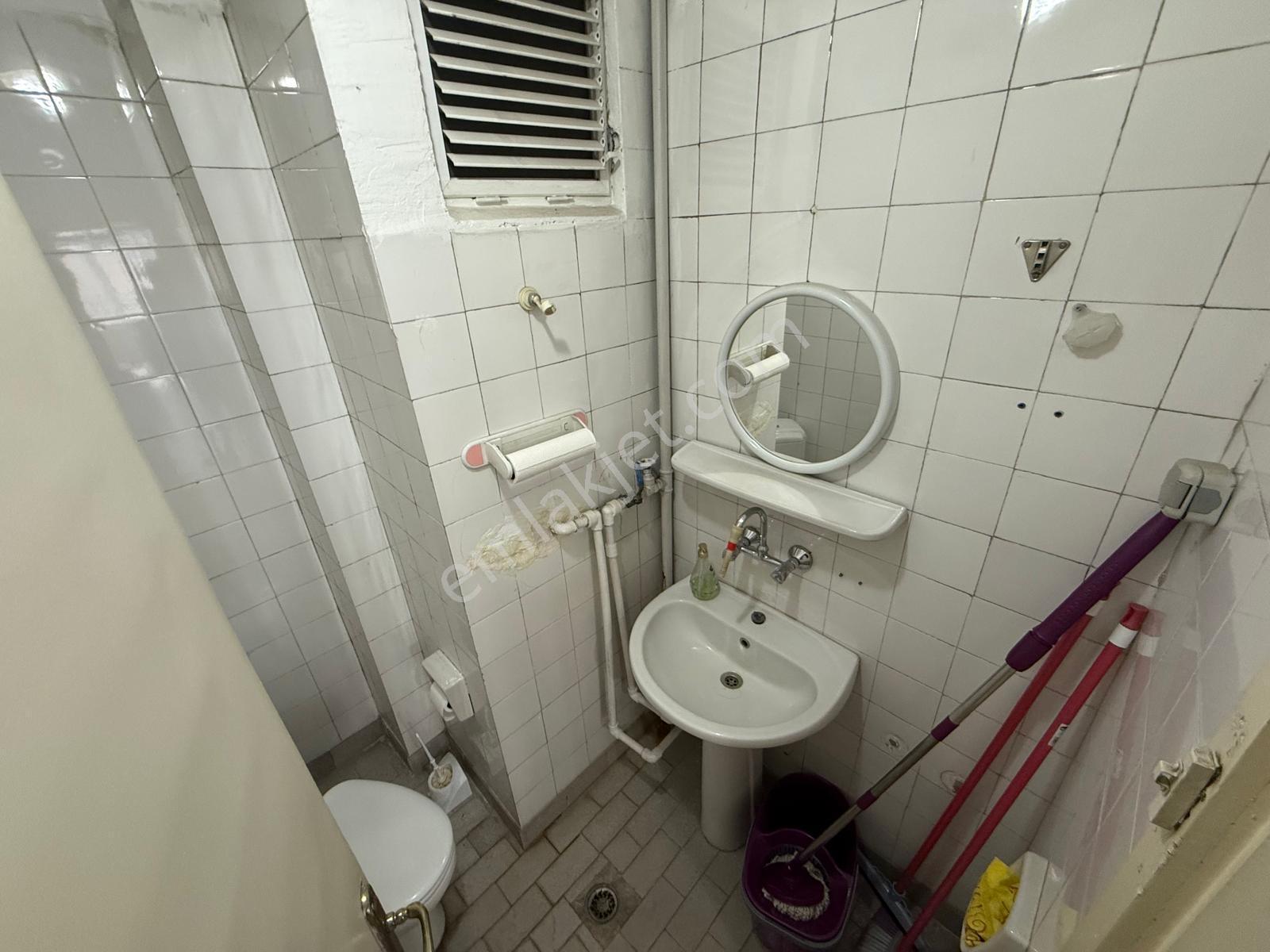 Meşrutiyet Caddesi'nde Full Eşyalı Satılık 2+1 Ofis - Görsel 17
