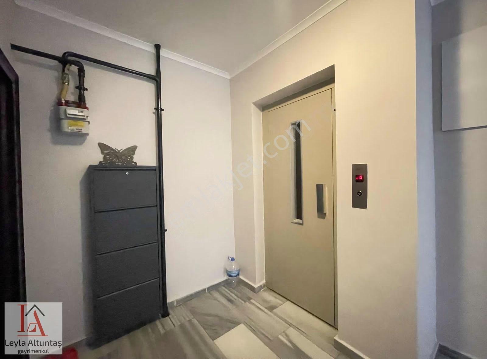 Aydınlıkevler'in Göbeğinde Masrafsız Site İçi Satılık 3+1 Daire - Görsel 35