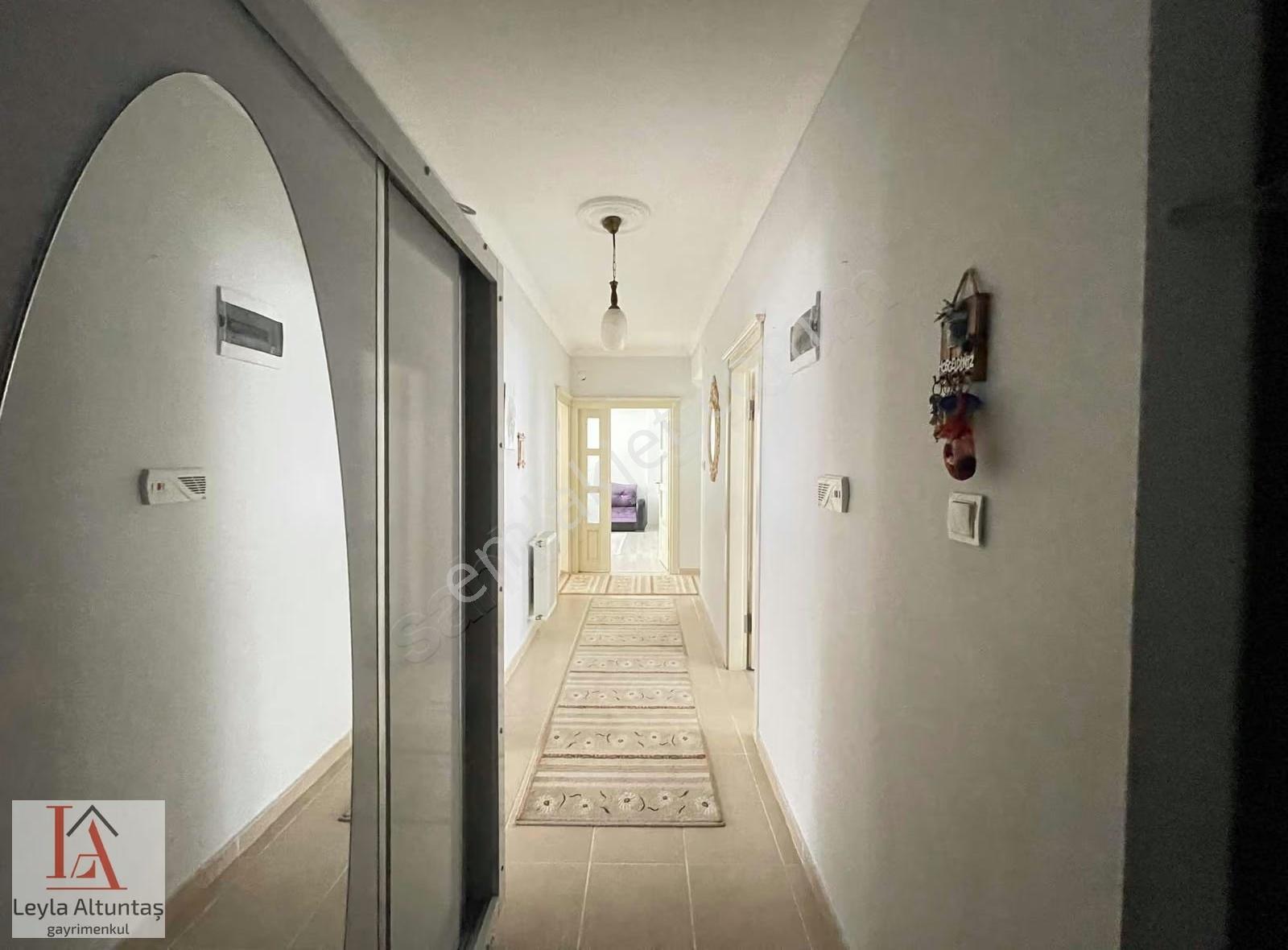 Aydınlıkevler'in Göbeğinde Masrafsız Site İçi Satılık 3+1 Daire - Görsel 16