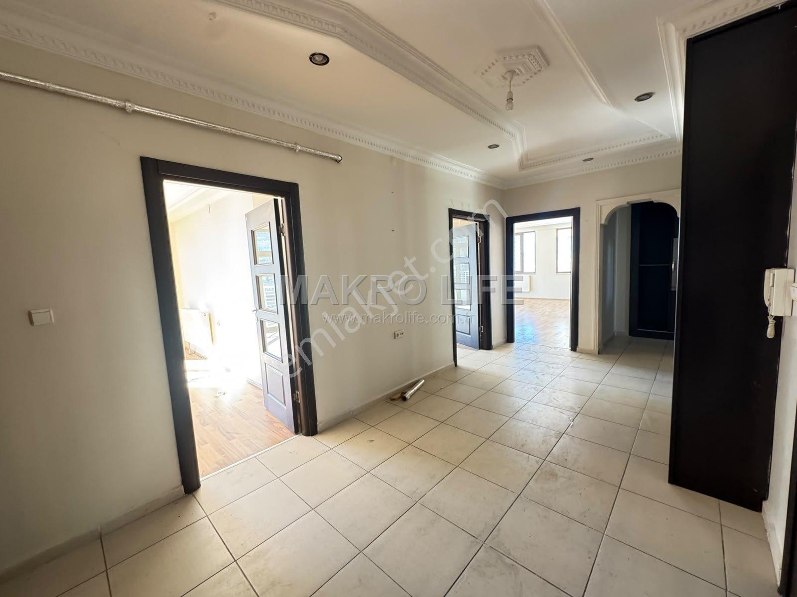75 Ana Caddeye Sıfır Taşınmaya Hazır 4+1 Acill Fırsat Daire - Görsel 6