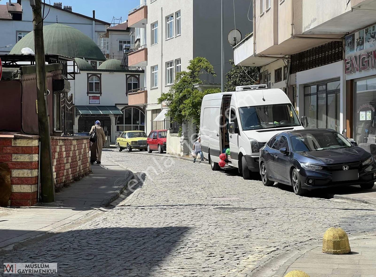 Meydanda 150m2 3+1 Kaçırılmayacak Oturuma Hazır Fırsat Daire - Görsel 3