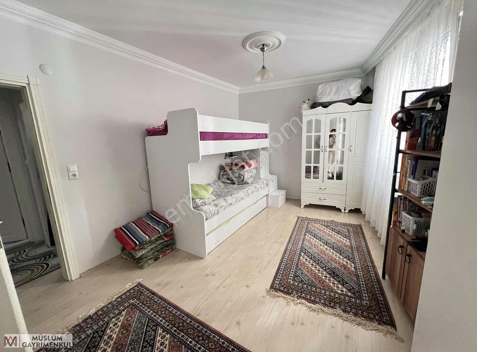 Meydanda 150m2 3+1 Kaçırılmayacak Oturuma Hazır Fırsat Daire - Görsel 2