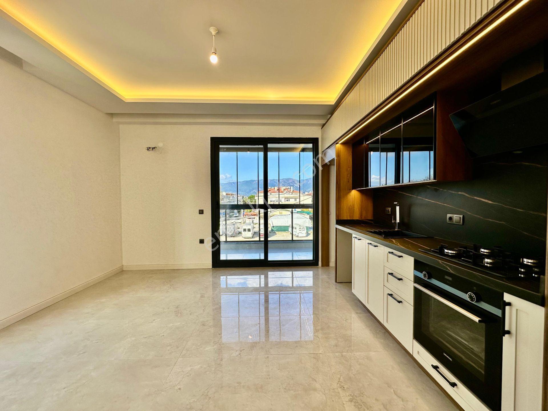 ⭐ay Emlaktan⭐akçay Altınkum'da Denize 100 Mt Ön Cephe Arakat Kapalı Balkonlu Satılık 2+1 Lüx Daire - Görsel 2