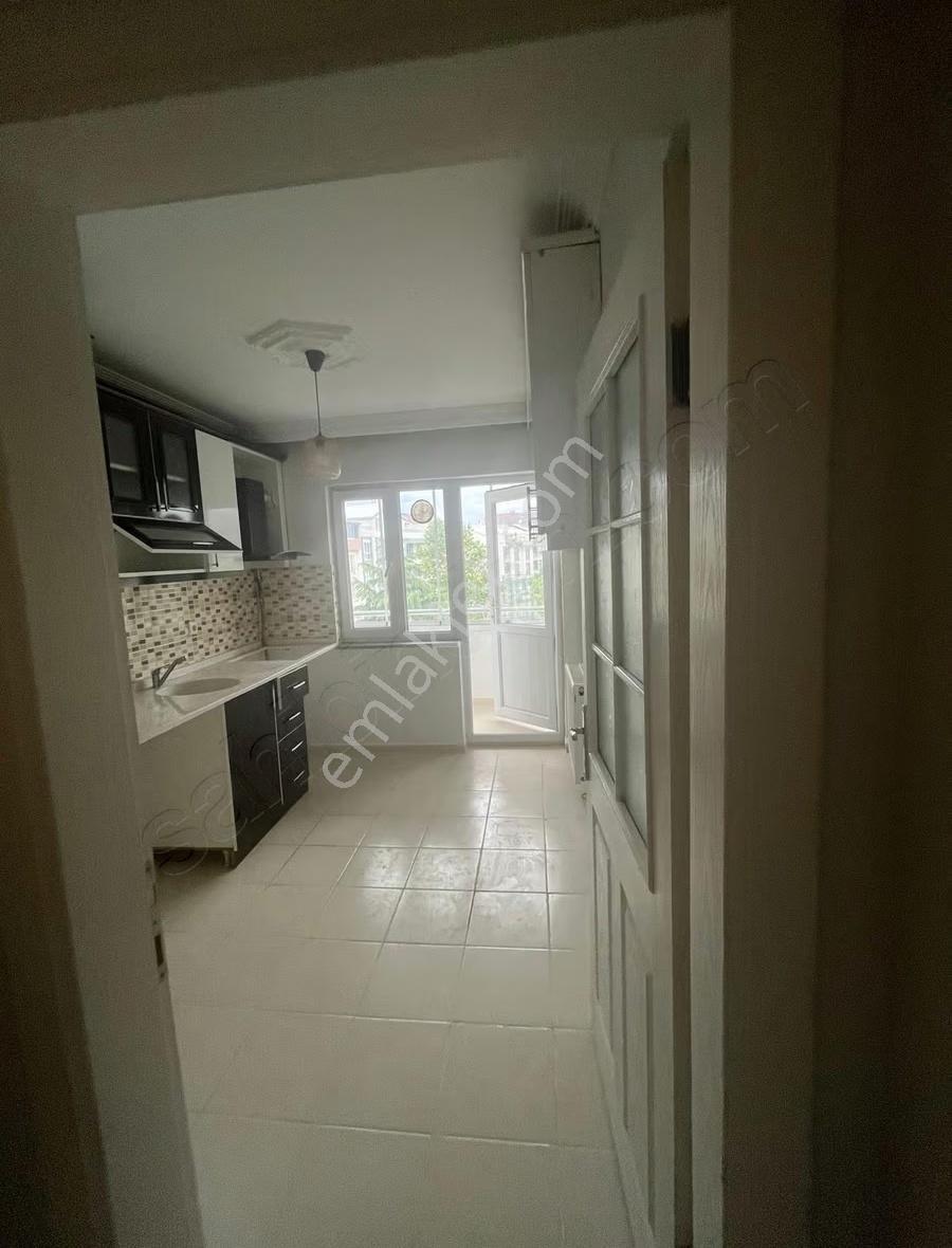 Demritaş'da Aile Tipi Geniş 2+1 95 M2 Net Kiralık Daire - Görsel 9