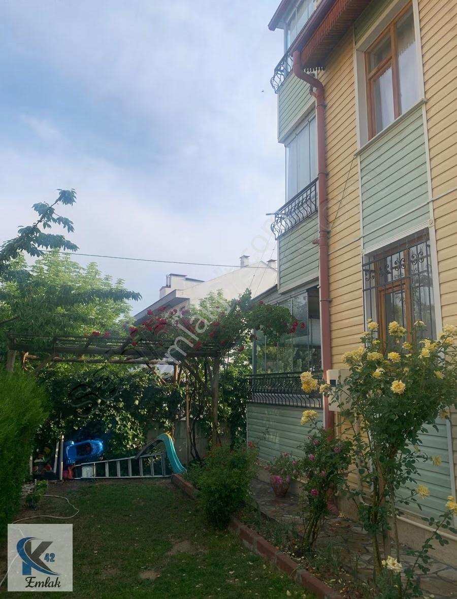 5+1villa 80 M2 Bahçesi Var Konumu Güzel Yerde - Görsel 8