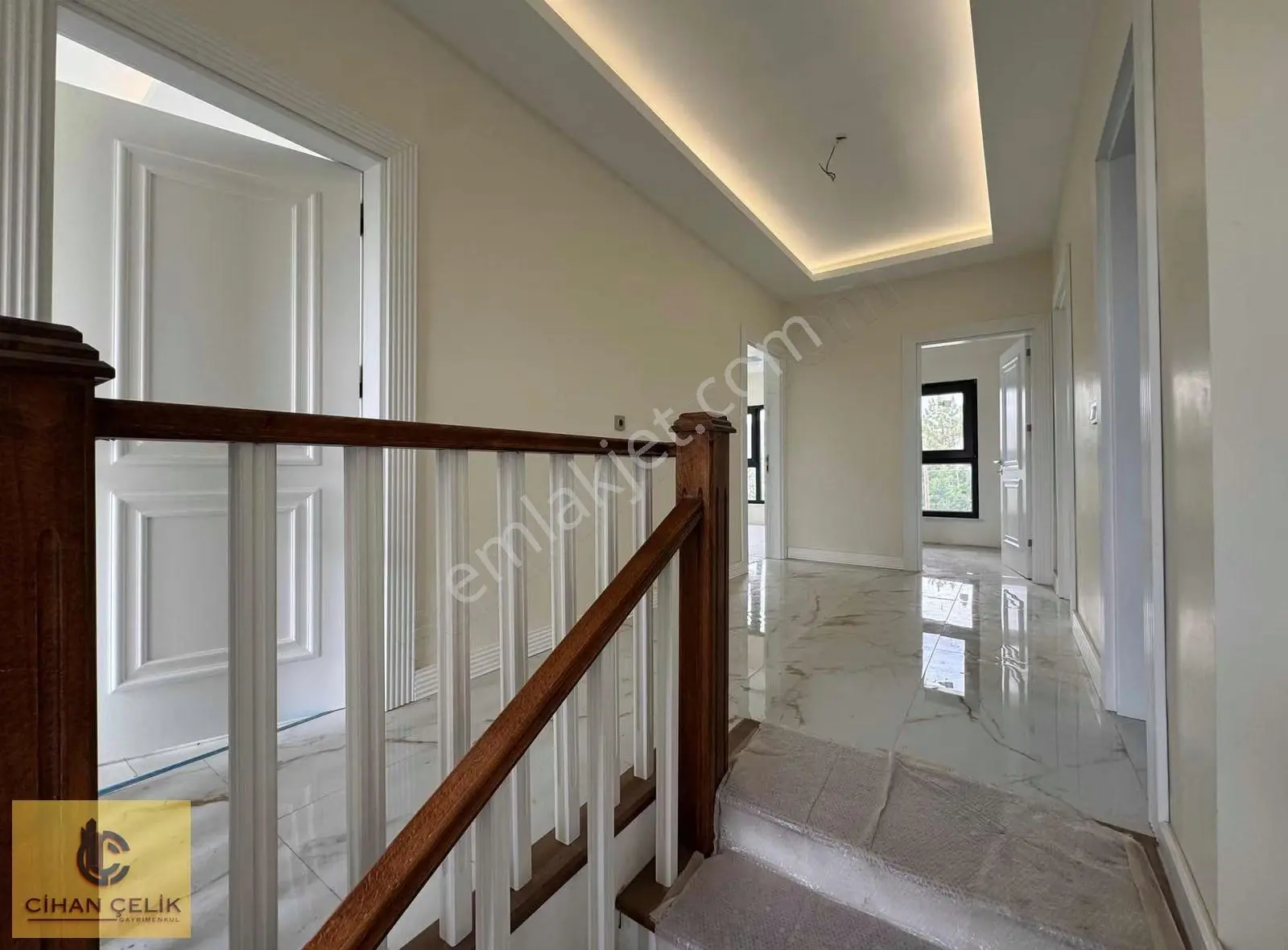 Yenisille Caddesinde 565 M2 Arsa İçinde Muazzam Müstakil Villa - Görsel 2