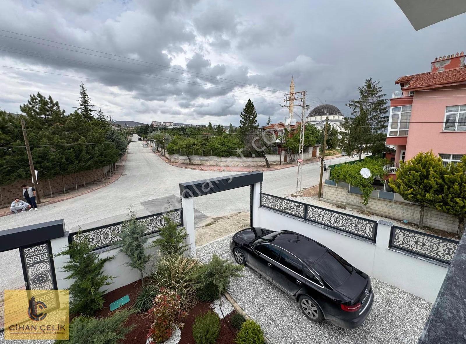 Yenisille Caddesinde 565 M2 Arsa İçinde Muazzam Müstakil Villa - Görsel 14