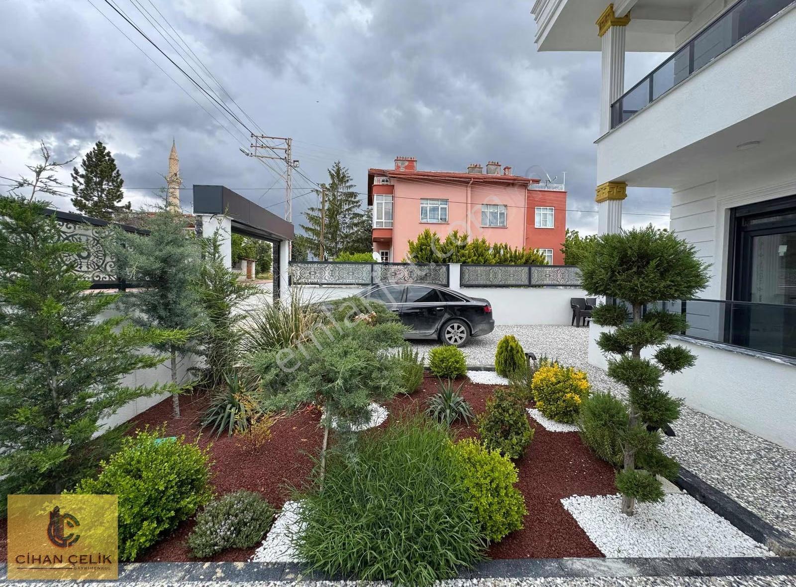 Yenisille Caddesinde 565 M2 Arsa İçinde Muazzam Müstakil Villa - Görsel 17