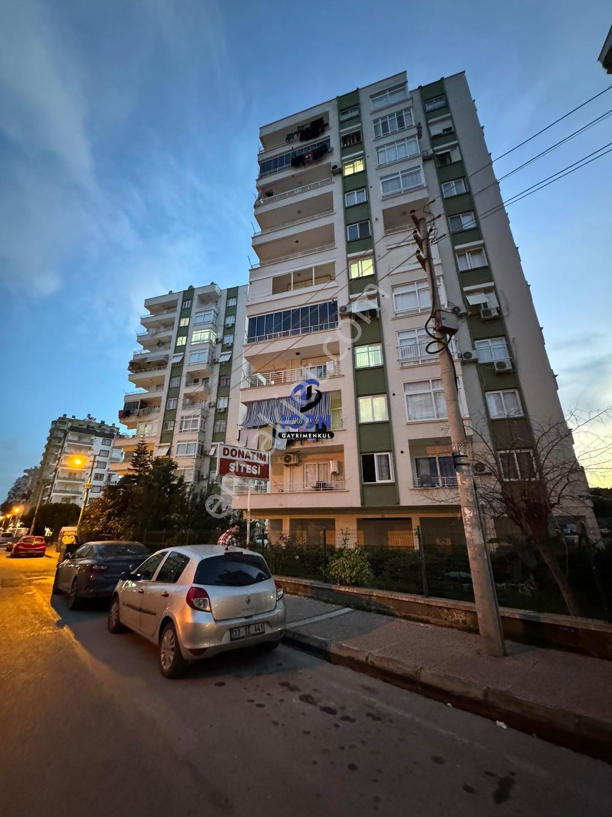 Icon'dan Menderes Mah'de Aranan Konumda Bakımlı Sitede 3+1