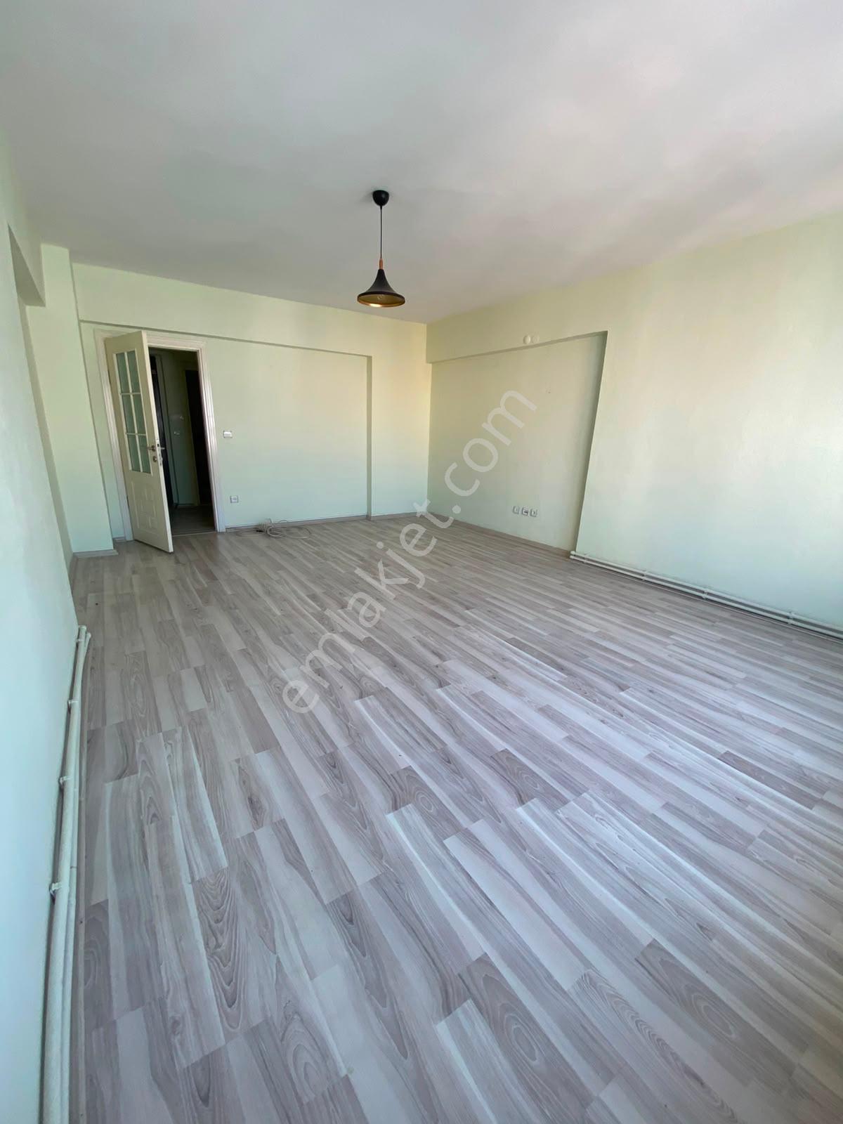 Esenyurt Metrobüsün Dibi Site İçerisinden 3+1 Kiralık 38.500 - Görsel 21