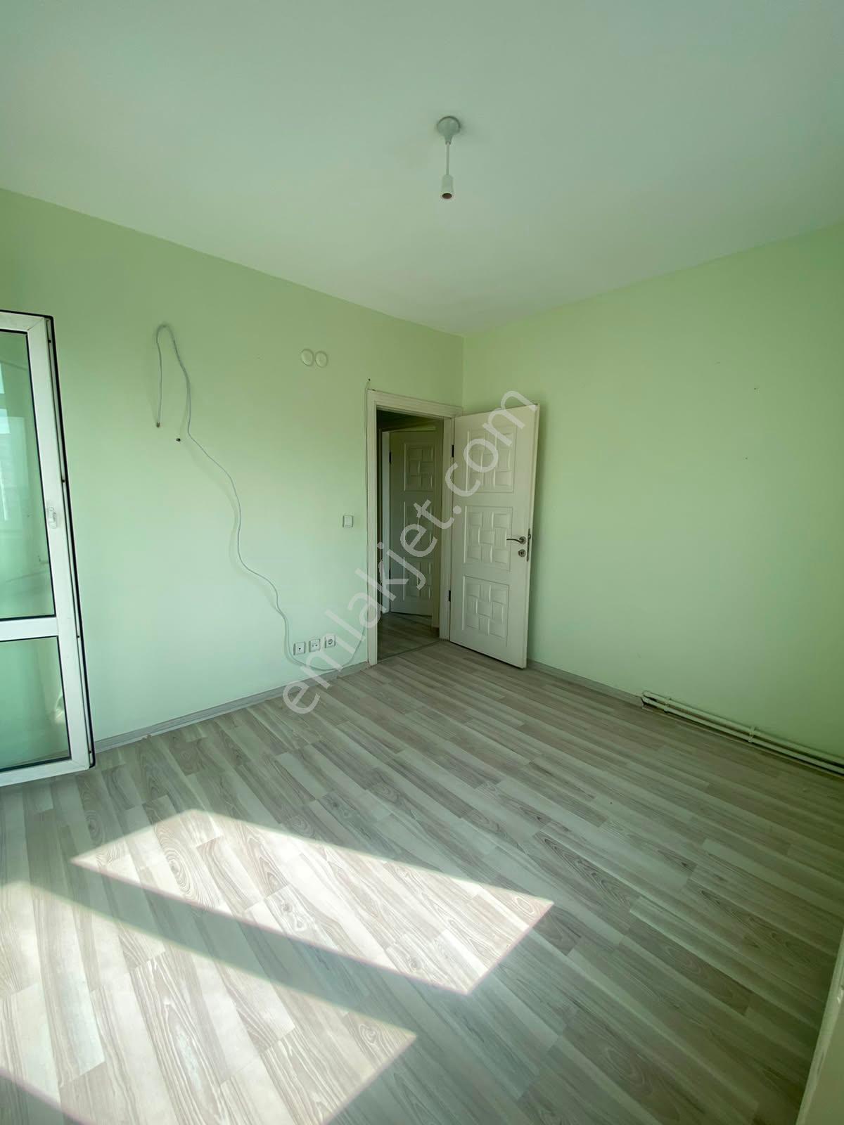 Esenyurt Metrobüsün Dibi Site İçerisinden 3+1 Kiralık 38.500 - Görsel 13