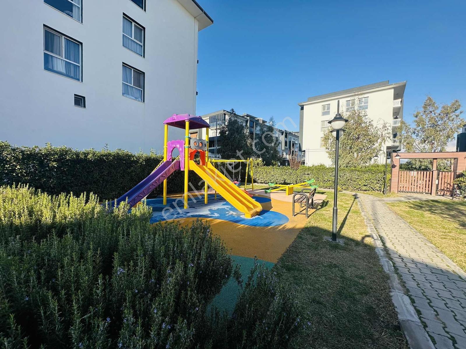 Krediye Uygun Satılık Havuz Cepheli Eşyalı 1+1 Daire - Görsel 4
