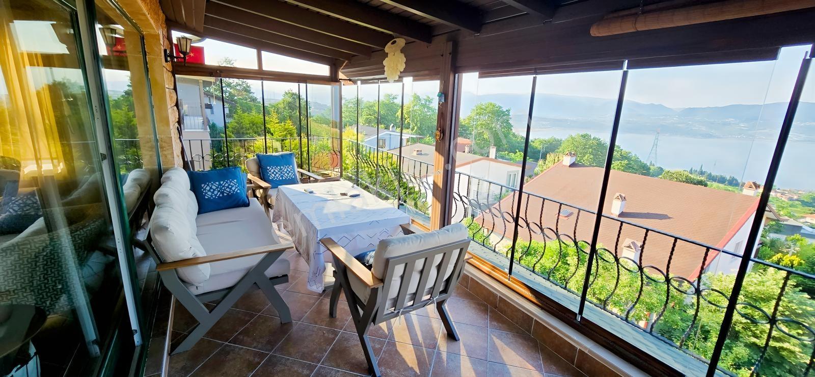 Serdivan Esentepe De Esen Kent Sitesinde 4+1 Villa Göl Manzaralı - Görsel 23
