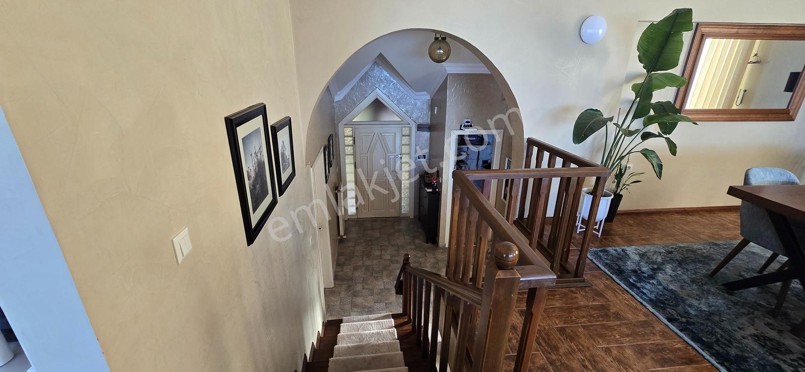 Serdivan Esentepe De Esen Kent Sitesinde 4+1 Villa Göl Manzaralı - Görsel 29