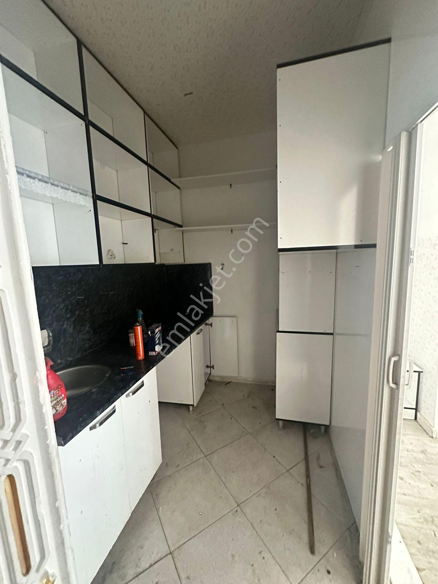Yunus Emre Cad. Üstü İşlek Nokta 40 M2 Üst 9 M2 Depolu Dükkan - Görsel 11