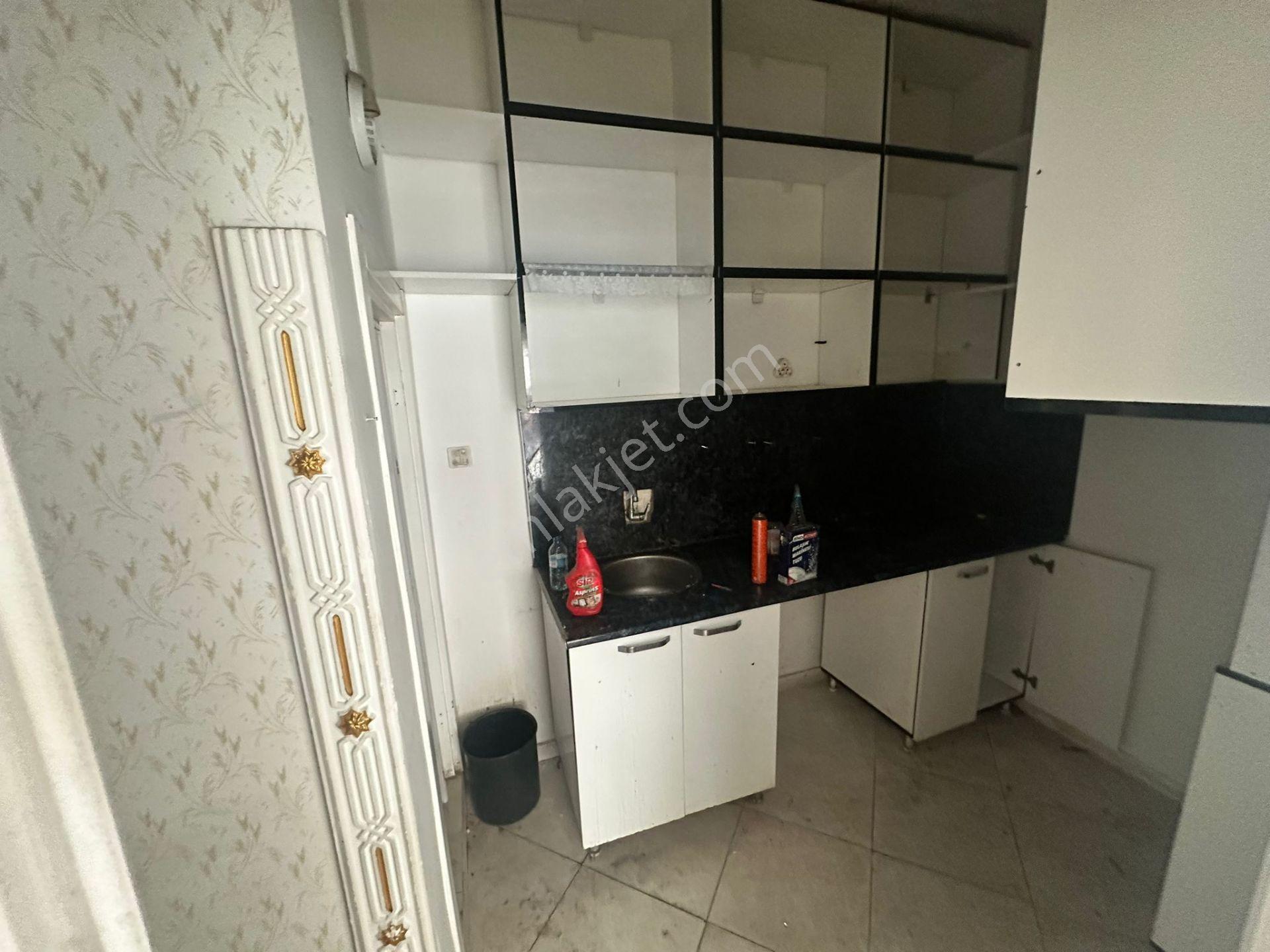 Yunus Emre Cad. Üstü İşlek Nokta 40 M2 Üst 9 M2 Depolu Dükkan - Görsel 13