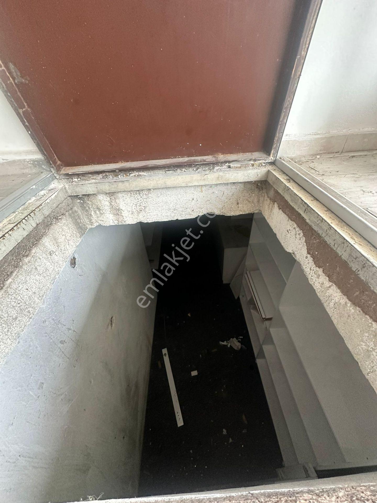 Yunus Emre Cad. Üstü İşlek Nokta 40 M2 Üst 9 M2 Depolu Dükkan - Görsel 16