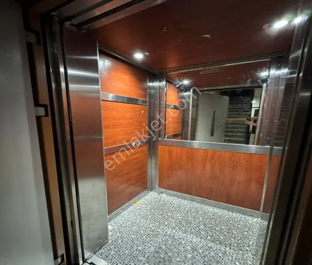 Metrobüse Yürüme Mesafesinde Ferah 2+1 Daire !!! - Görsel 24