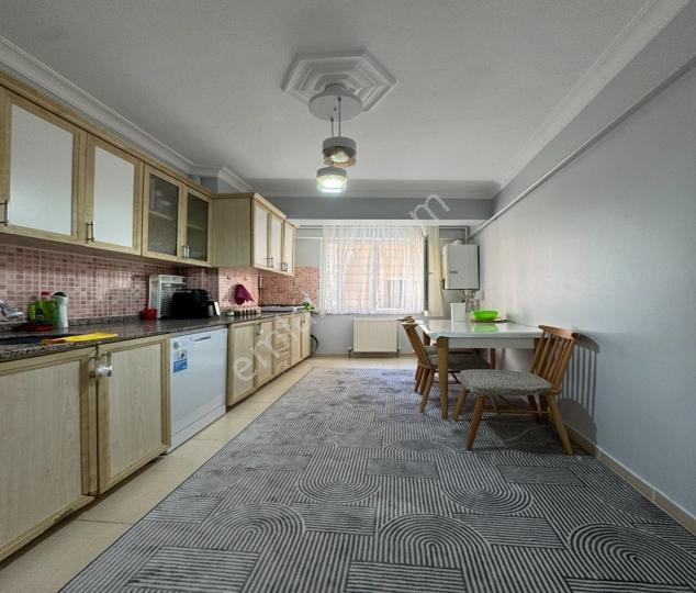 Metrobüse Yürüme Mesafesinde Ferah 2+1 Daire !!! - Görsel 12