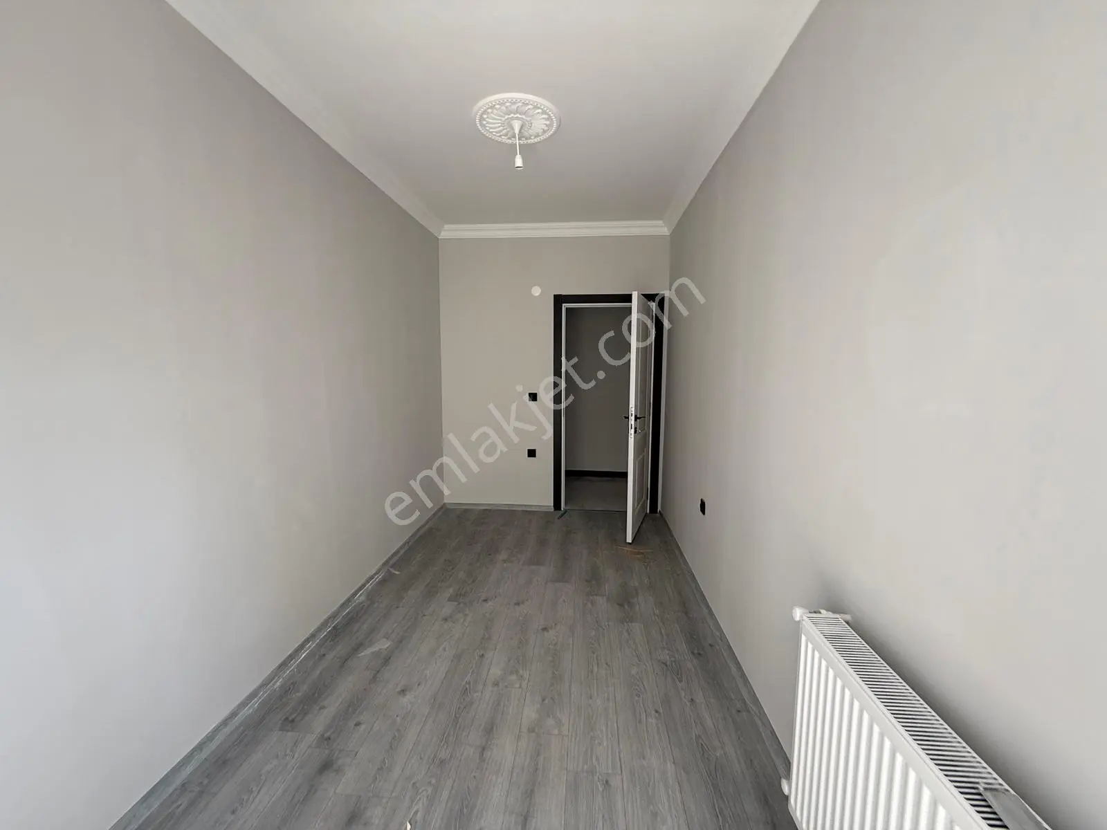 Yağmur Emlaktan Kiralık Süper Konum 3+1 Sıfır Lüks Daire - Görsel 25