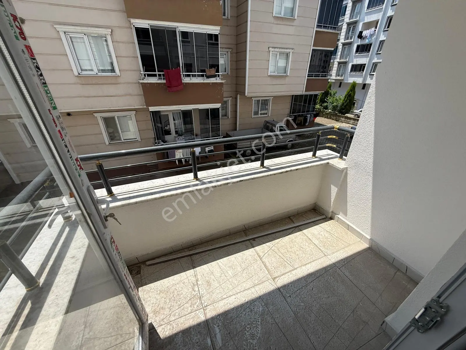 Yağmur Emlaktan Kiralık Süper Konum 3+1 Sıfır Lüks Daire - Görsel 23