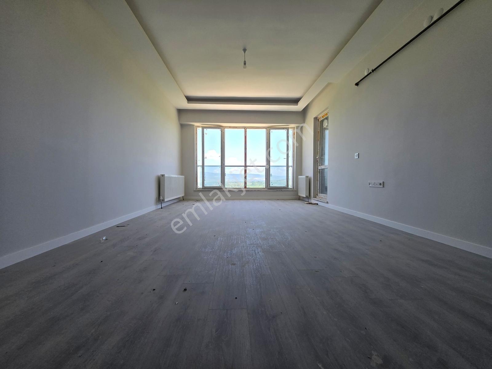 ´garanti Emlak'tan - Havuzlu Sitede - 183m² - 4+1 - A Clas Daire - Görsel 9