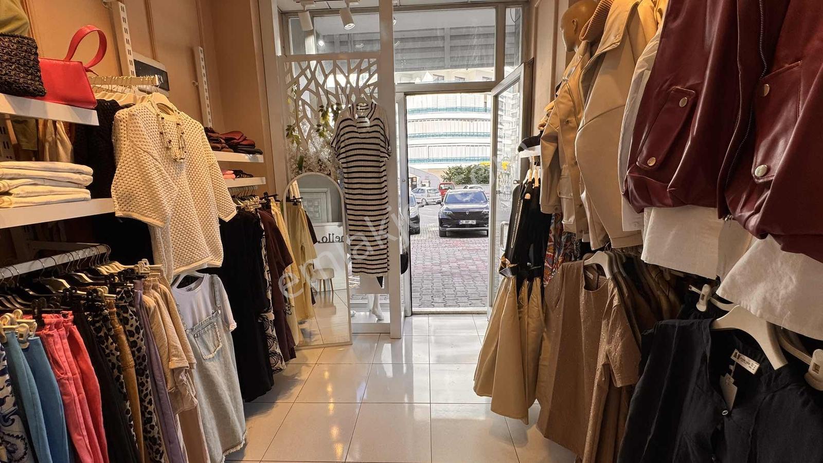 Devren Satılık Butik/giyim Mağazası Meram Alavardı Mh - Görsel 9